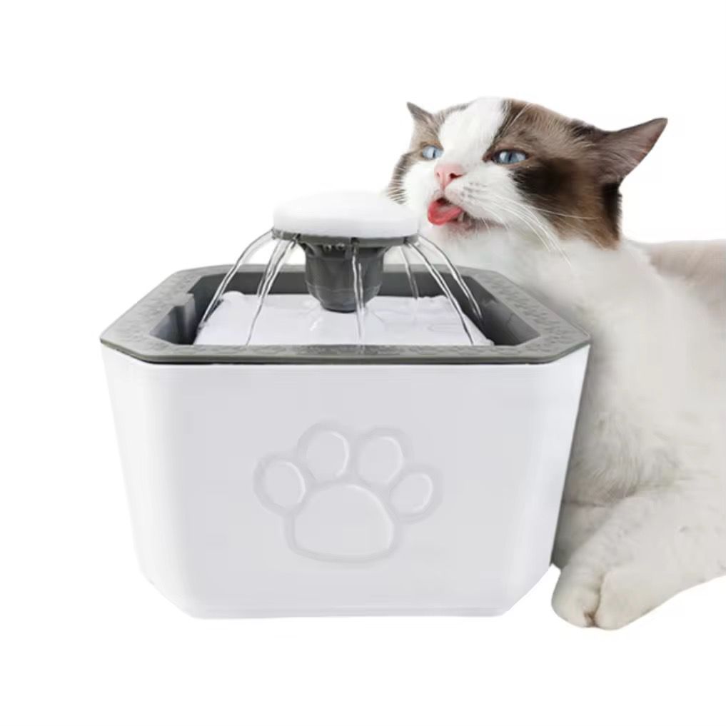 Fuente de agua para gatos y perros
